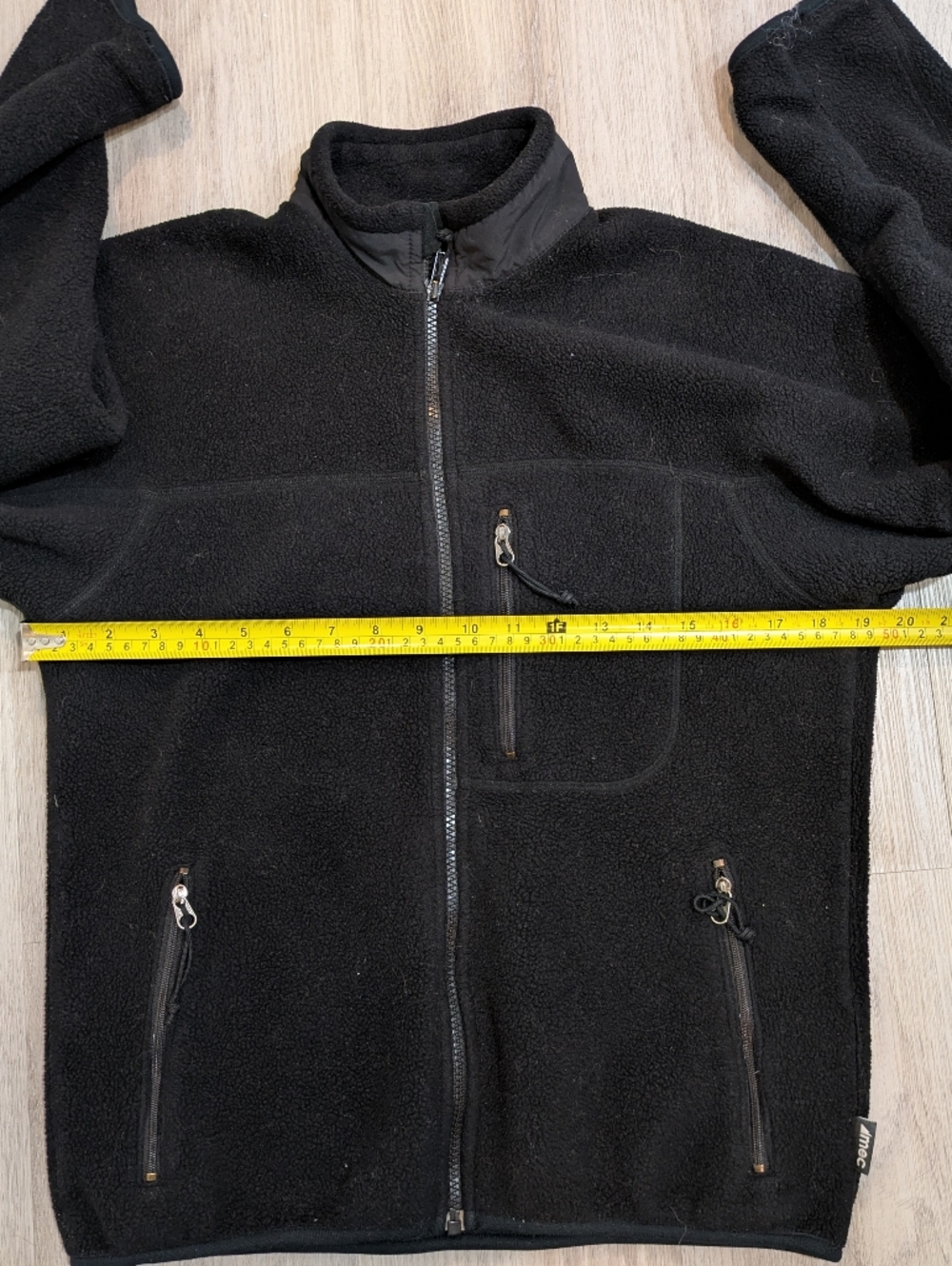 MEC Polartec Quarter Zip Fleece Pullover Black - Men’s Medium - Picture 7 of 8